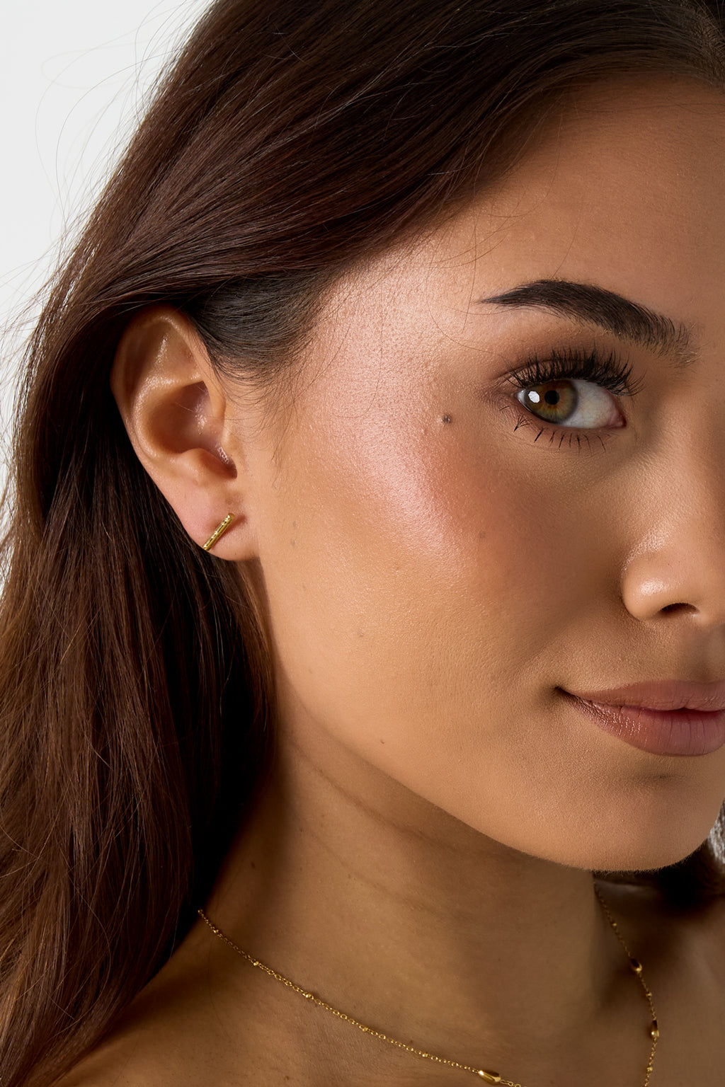 Striped bar studs