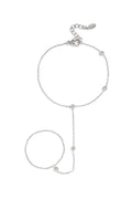 Handchain with asymmetrical stones